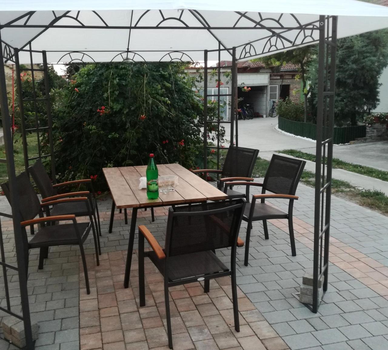 Apartmani Maja Zrenjanin Exterior foto